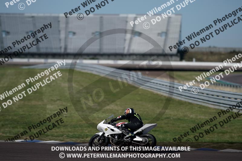 Rockingham no limits trackday;enduro digital images;event digital images;eventdigitalimages;no limits trackdays;peter wileman photography;racing digital images;rockingham raceway northamptonshire;rockingham trackday photographs;trackday digital images;trackday photos
